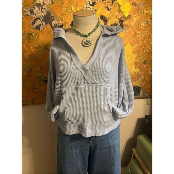 Three Dots Kentucky Blue Cropped Thermal Hoodie Sweatshirt Size M - Picture 3 of 9